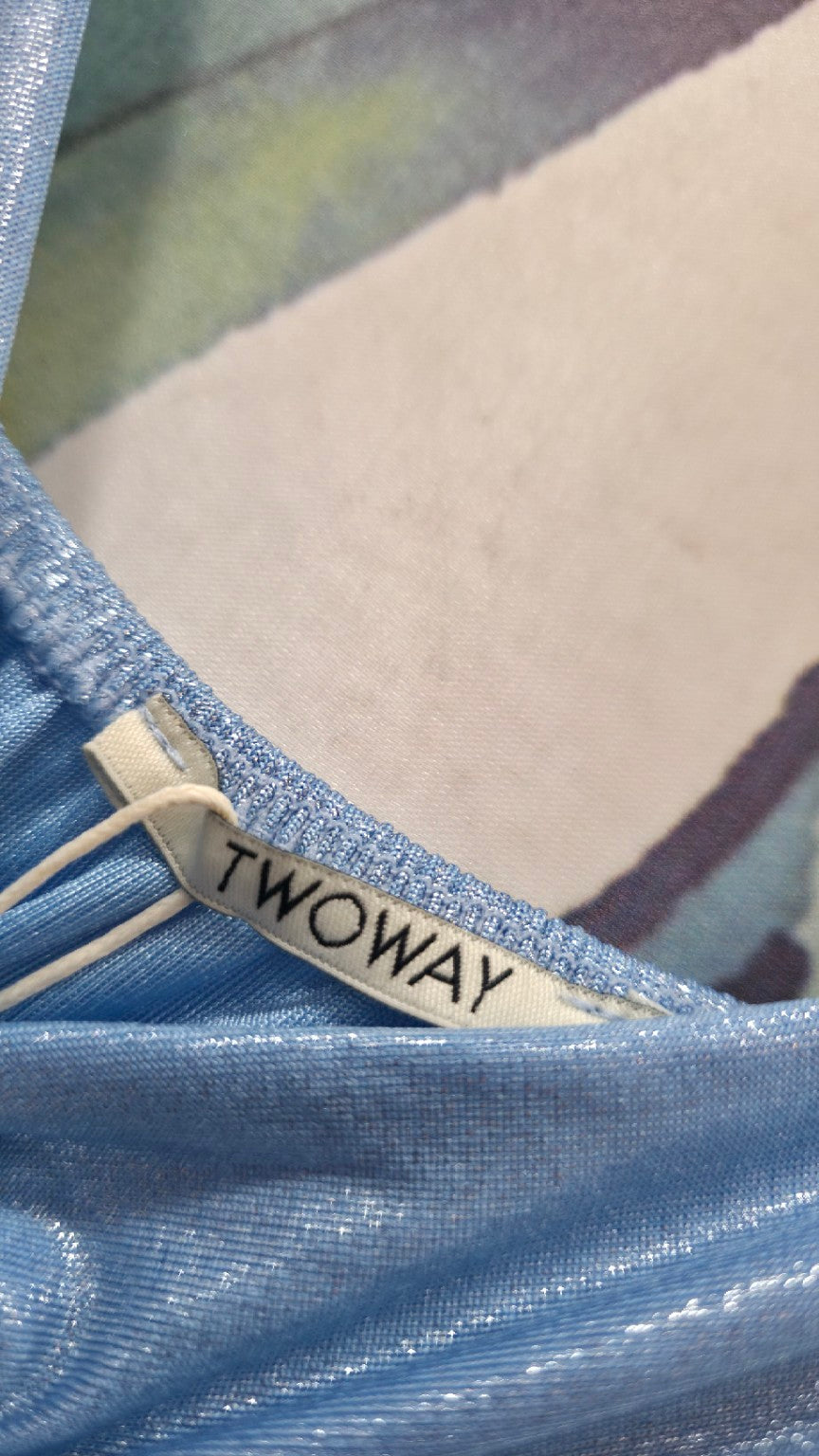 TWOWAY – Abito lungo azzurro laminato con spacco – Taglia M