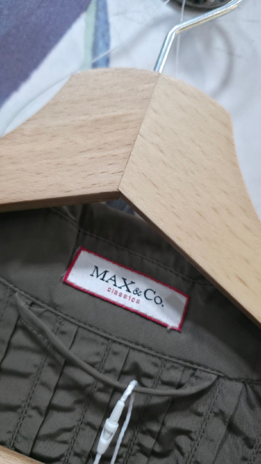 Etichetta MAX&Co. Classics