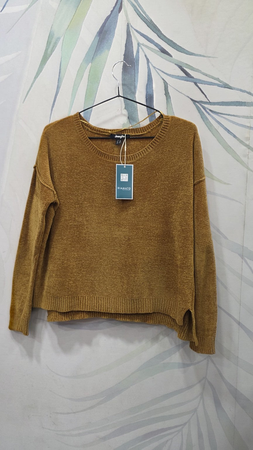 Maglione Jennyfer XS color senape, davanti a figura intera