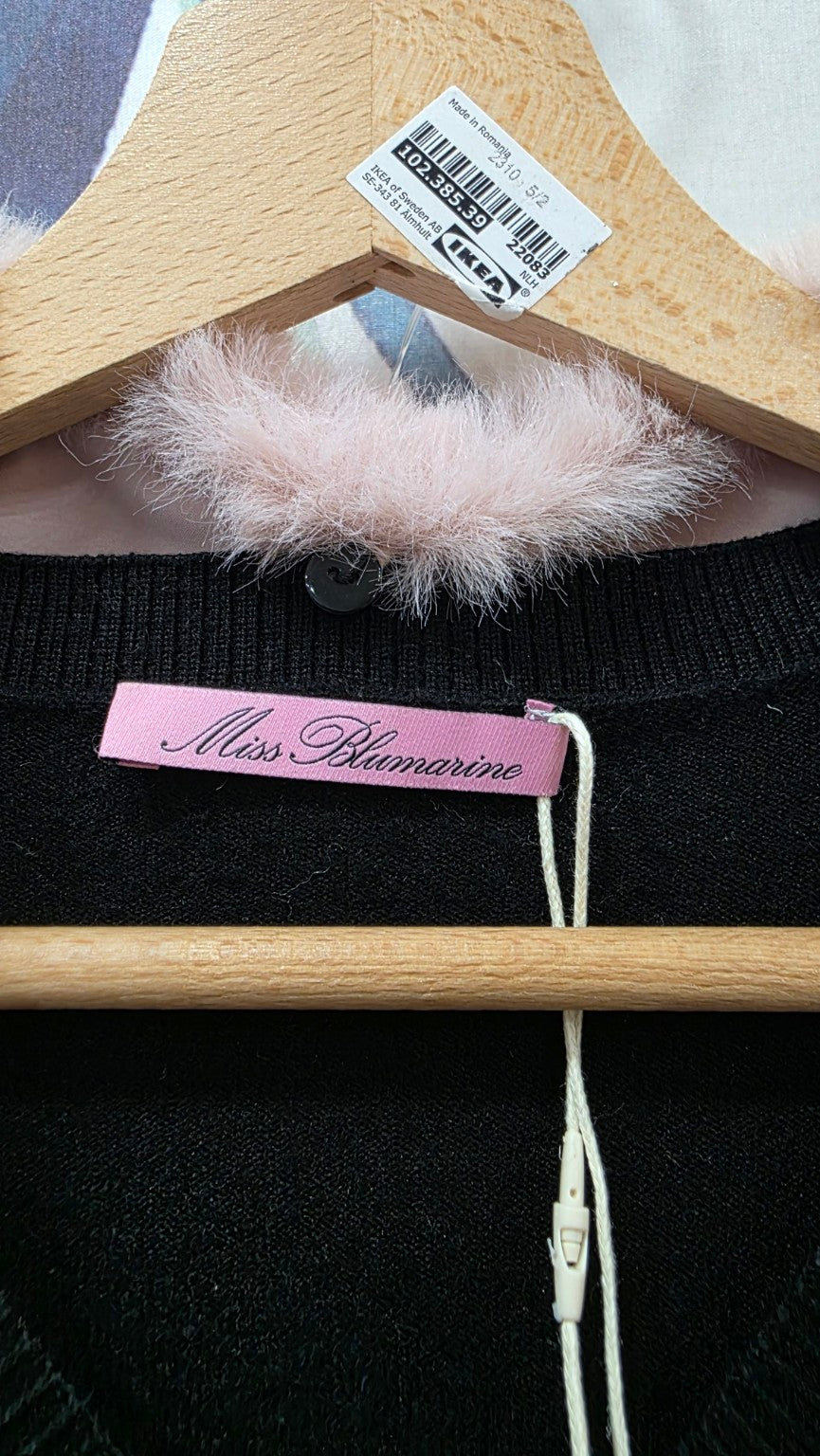 Etichetta originale Miss Blumarine e collo rosa