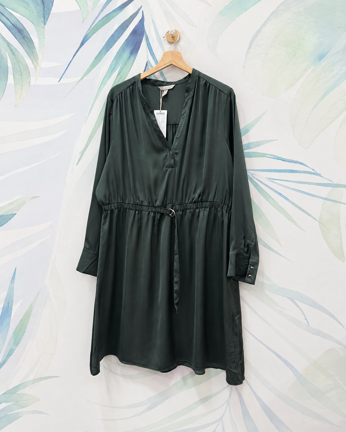 Abito H&M in raso verde scuro taglia XL – vista intera
