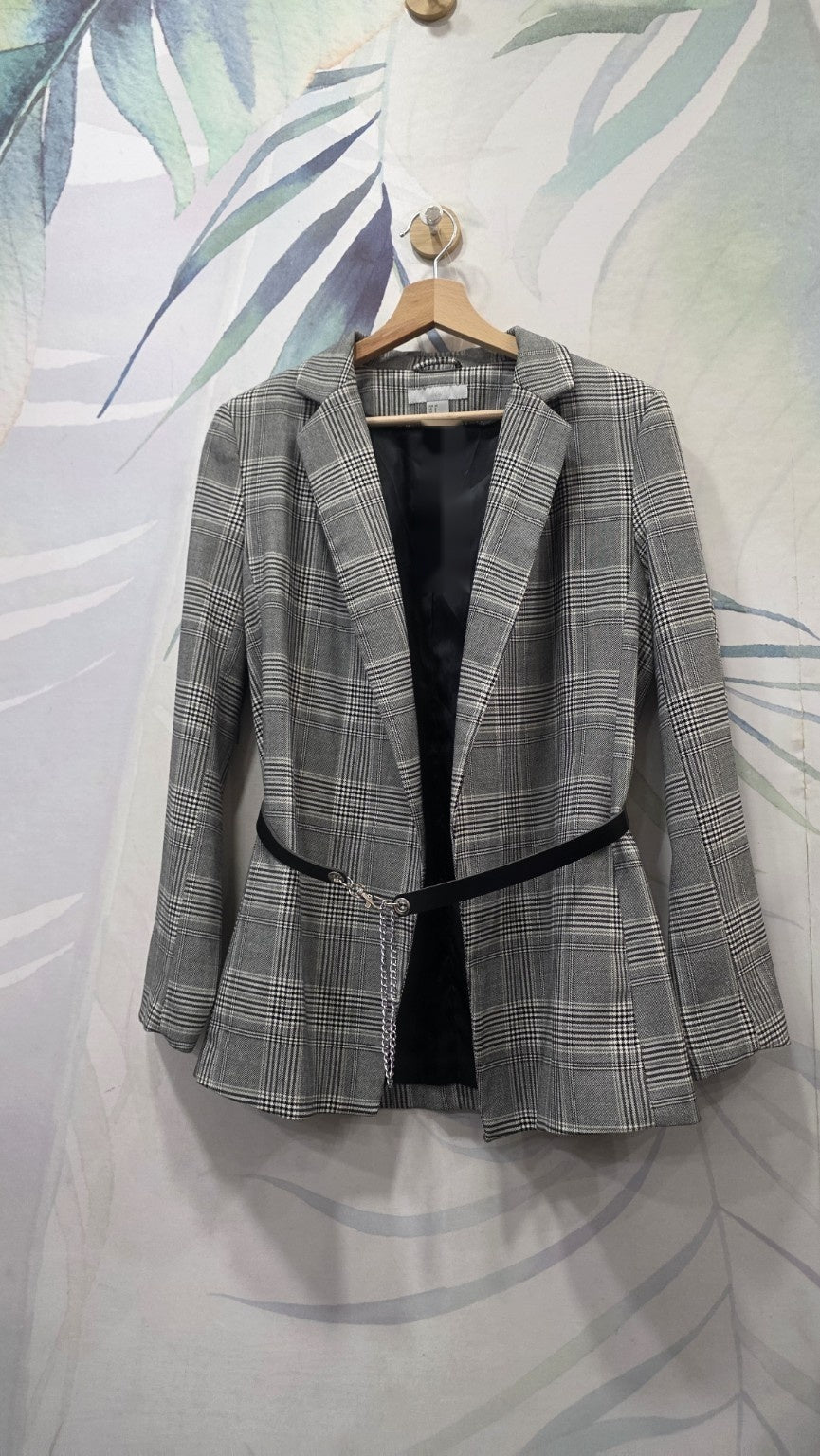 Blazer H&M in principe di Galles grigio, vista frontale, cintura in omaggio