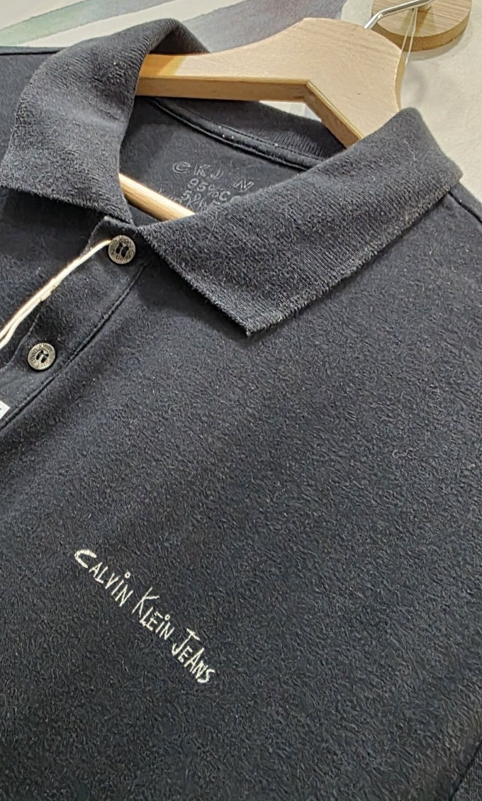 Colletto, bottoni e ricamo Calvin Klein Jeans