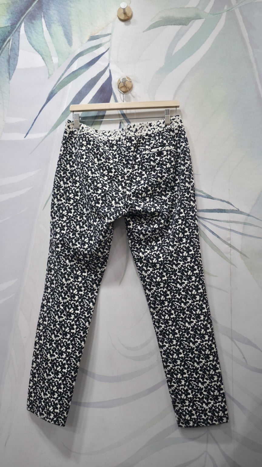 Pantaloni EMME Marella floreali taglia 42, vista intera posteriore