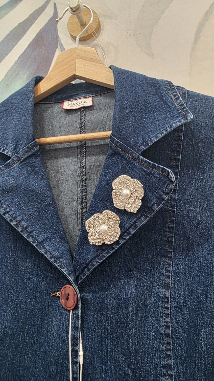 MAX&Co. due spille floreali removibili sui rever