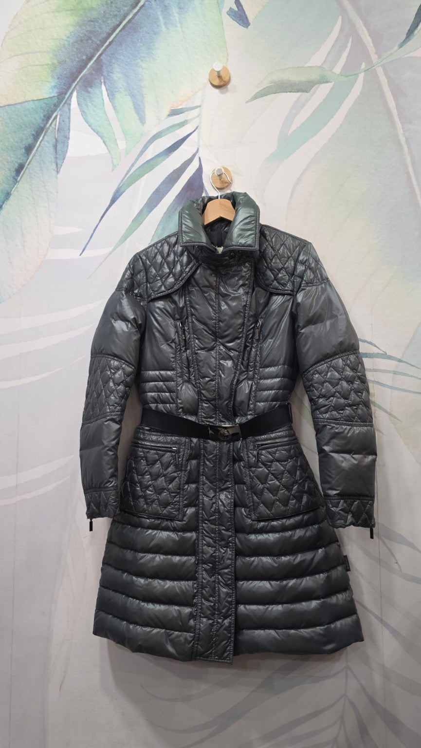 Moncler piumino lungo grigio con collo ripiegato - fronte