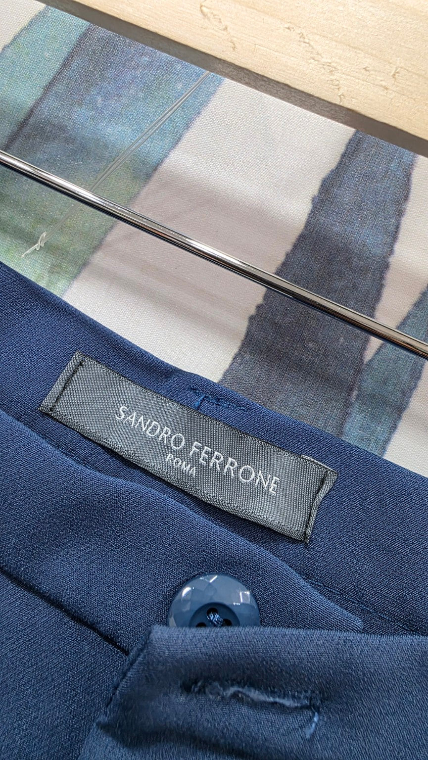 Etichetta Sandro Ferrone e dettaglio della chiusura