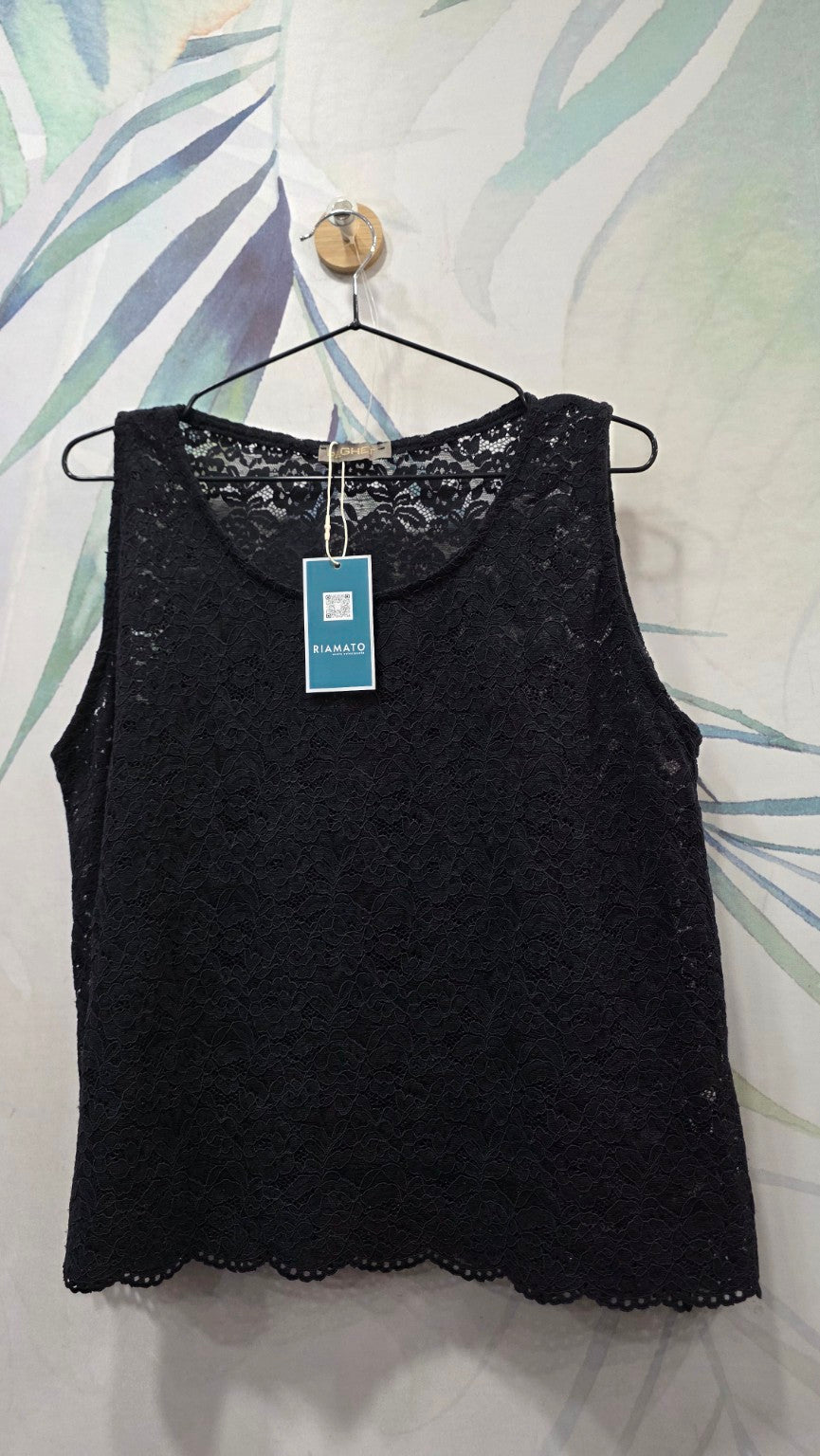 Top B.Ghet nero in pizzo floreale, taglia M, vista frontale