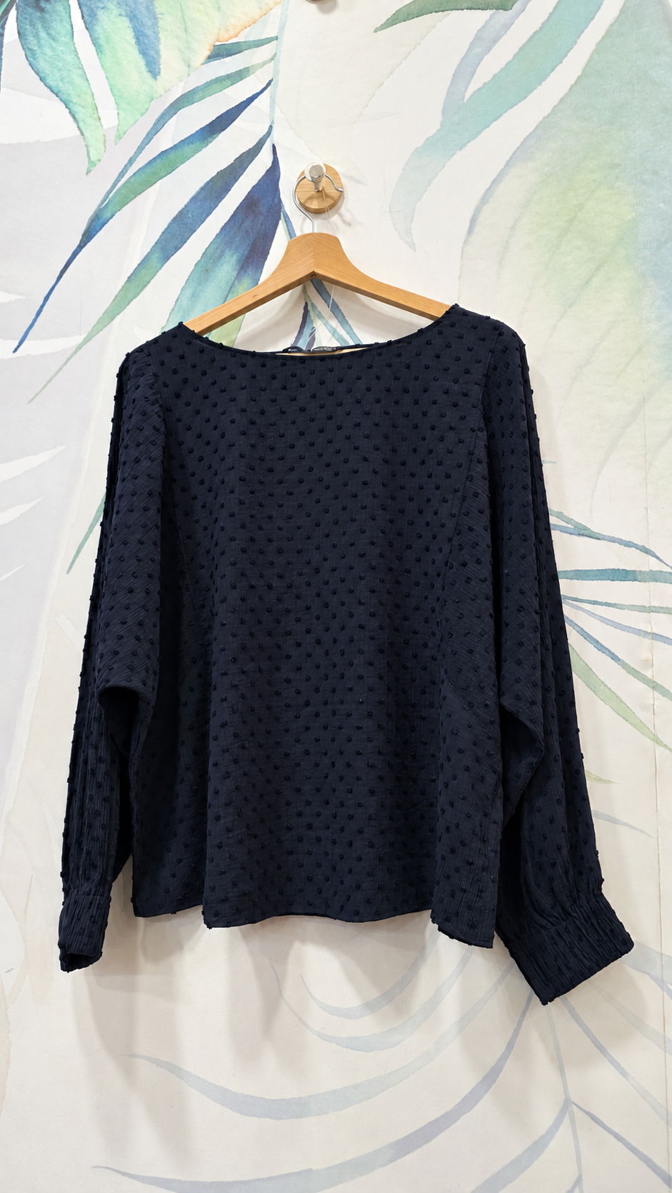 Blusa Zara blu navy con pois in rilievo, taglia XL, vista frontale