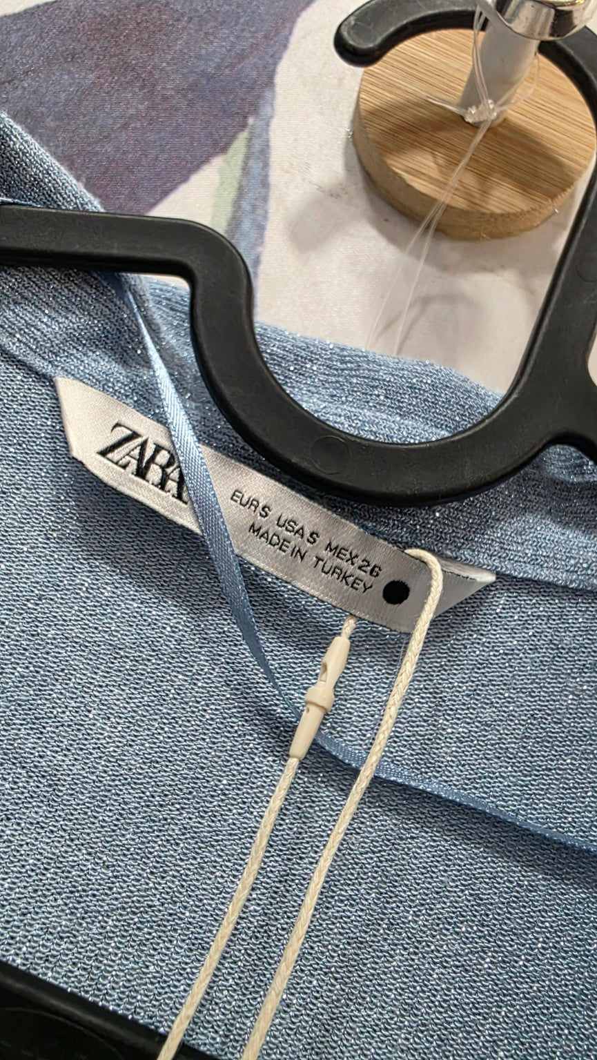 Etichetta originale Zara e taglia S della maglia lurex