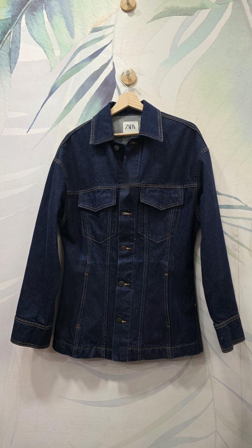 Giacca ZARA in denim blu scuro XS, vista frontale intera